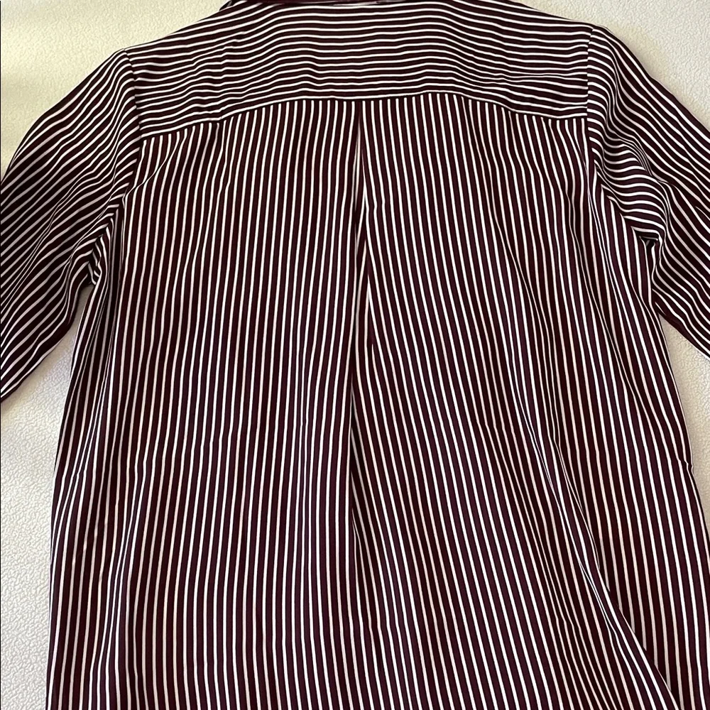 035-Ann Taylor Factory Burgundy and White Striped Blouse - Picture 6 of 9